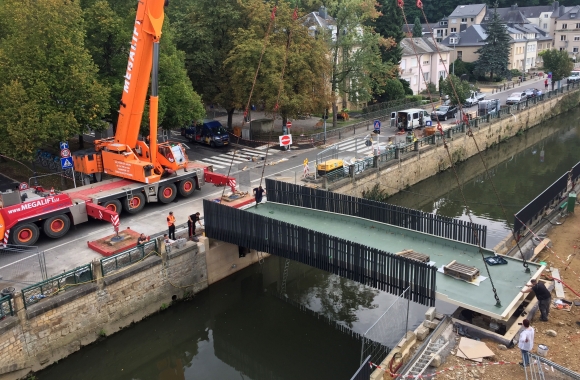 Une nouvelle passerelle relie l'Ecole Centrale de Clausen au Parc Mansfeld