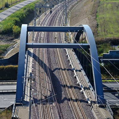 Pont ferroviaire sur autoroute A6
