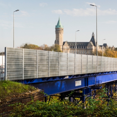 Pont bleu provisoire 