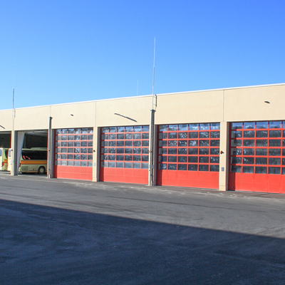 Hall pour autobus et parking souterrain (13 110)