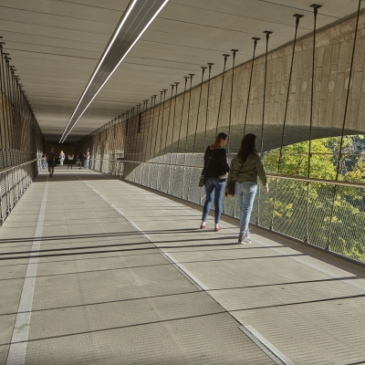 Passerelle cycliste sous le Pont Adolphe